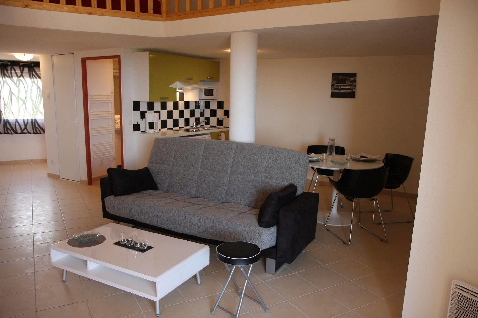 Aparthotel Le Domaine De Manon Tolone Esterno foto